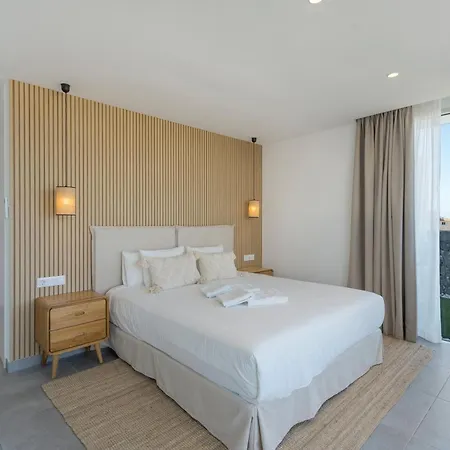 Callao Sunset View Villa *